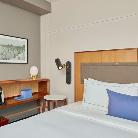 Sable At Navy Pier Chicago, Curio Collection By Hilton Hotel Exterior photo
